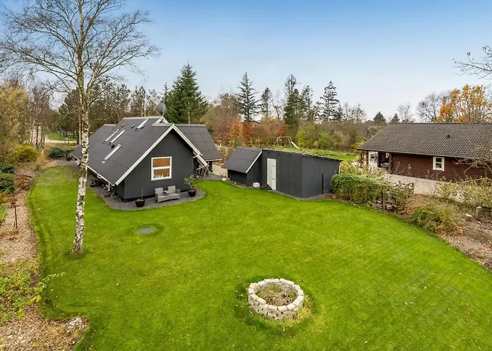 Adisl - 600m To The Fjord By Interhome